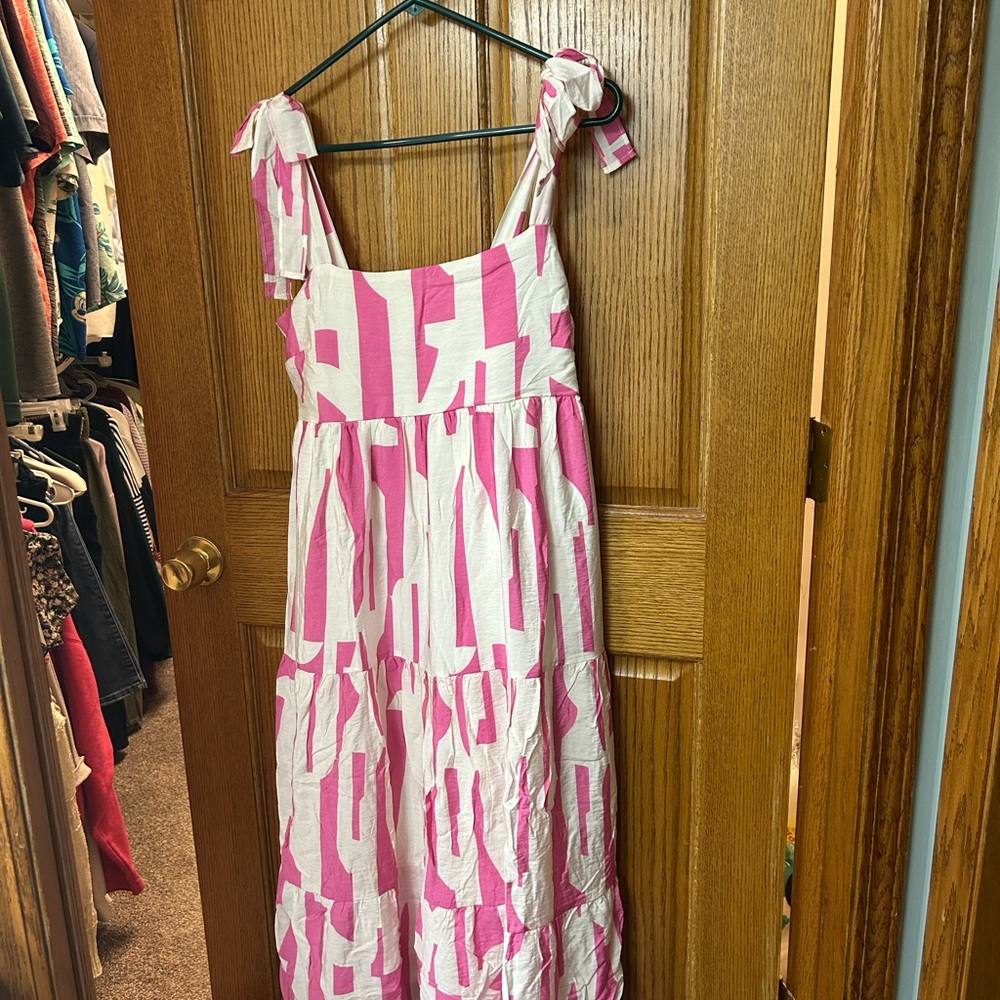 Pink and White Maxi Sundress with Scoop Neck